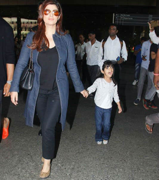 This is how Akshay's daughter Nitara teased paparazzi