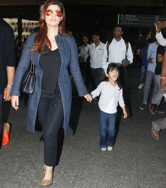 This is how Akshay's daughter Nitara teased paparazzi