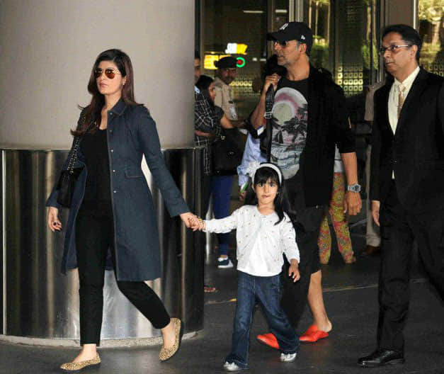 This is how Akshay's daughter Nitara teased paparazzi