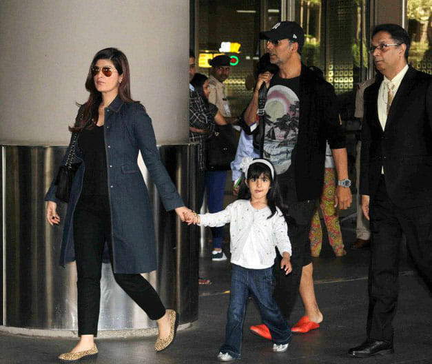 This is how Akshay's daughter Nitara teased paparazzi