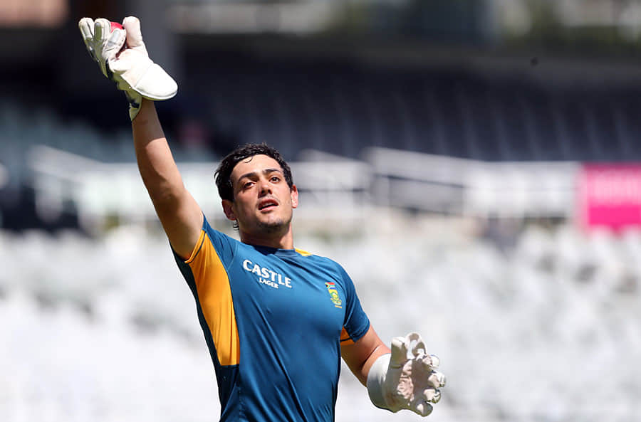 Quinton De Cock Becomes Fastest Wicket Keeper To Score 1000 Runs in Tests