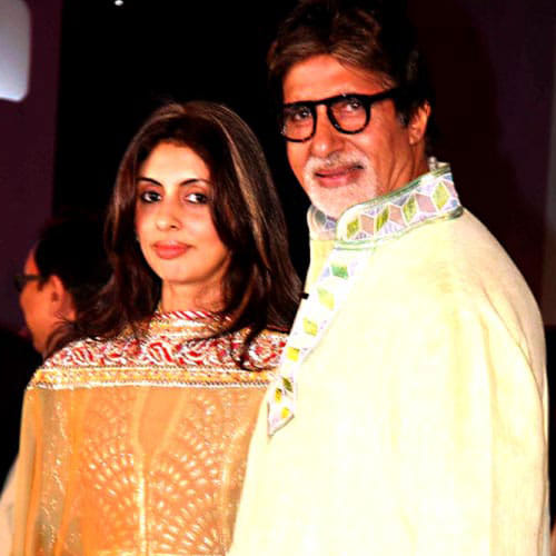 shweta nanda give surprise to her father amitabh