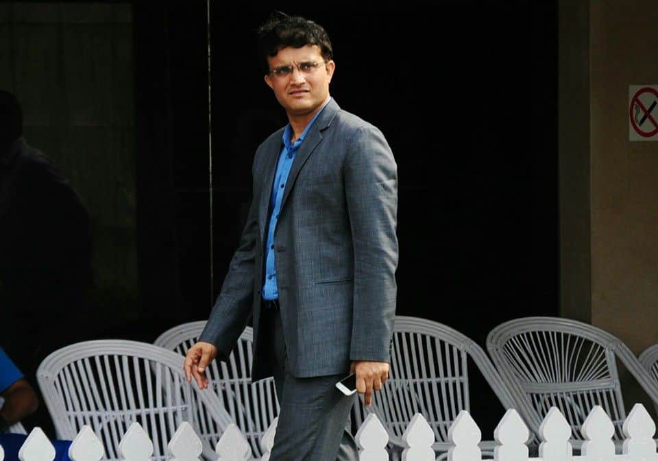 I have never seen two Aussie spinners put so much pressure on Indian batsmen : Ganguly
