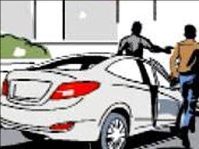 a car robbery at varanasi shaktinagar road