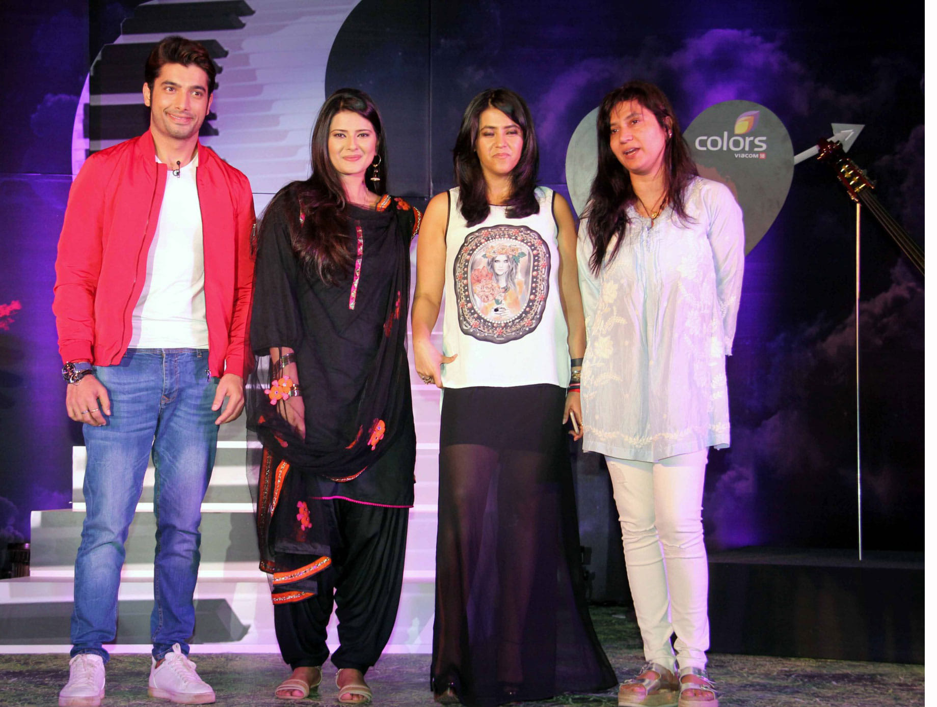 Kratika Sengar-Sharad Malhotra refuse to get intimate on-screen