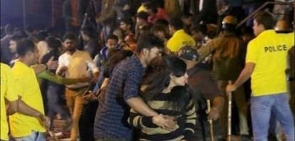 delhi girl reveals how she faced molestation on petrol pump