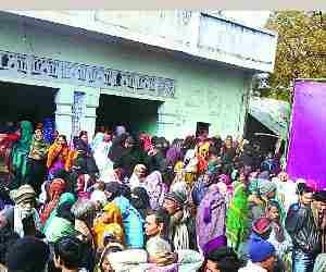 Burial of 11 bodies in Mahona village of Amethi