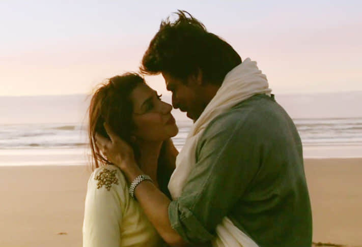 VIDEO: Shah Rukh-Mahira set the screen on fire in 'Zaalima' song