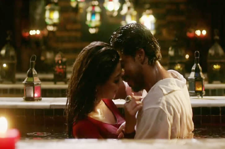 VIDEO: Shah Rukh-Mahira set the screen on fire in 'Zaalima' song