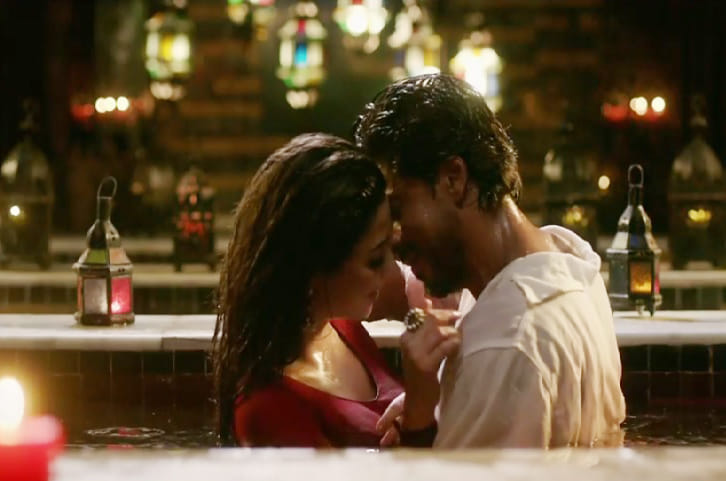 VIDEO: Shah Rukh-Mahira set the screen on fire in 'Zaalima' song