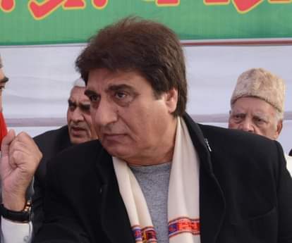 raj babbar supports samajwadi candidate om prakash singh