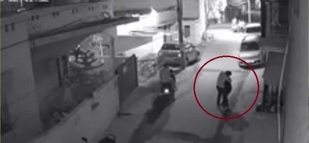 college girl identified one accused who is molesting a girl in CCTV in bengaluru