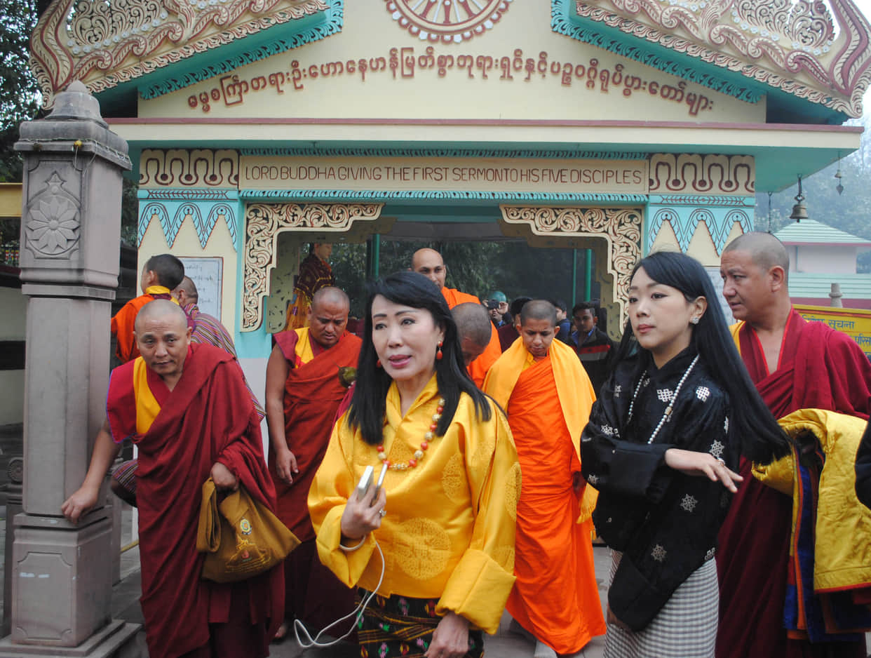 Queen Mother of Bhutan Dorji Wangmo arrived in Varanasi, see pictures 