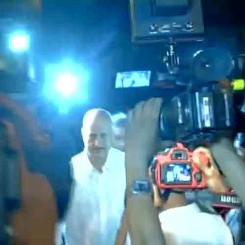 Bollywood celebrities pay their last tributes to veteran actor OmPuri