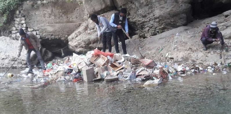 Cleaning in Kapkot