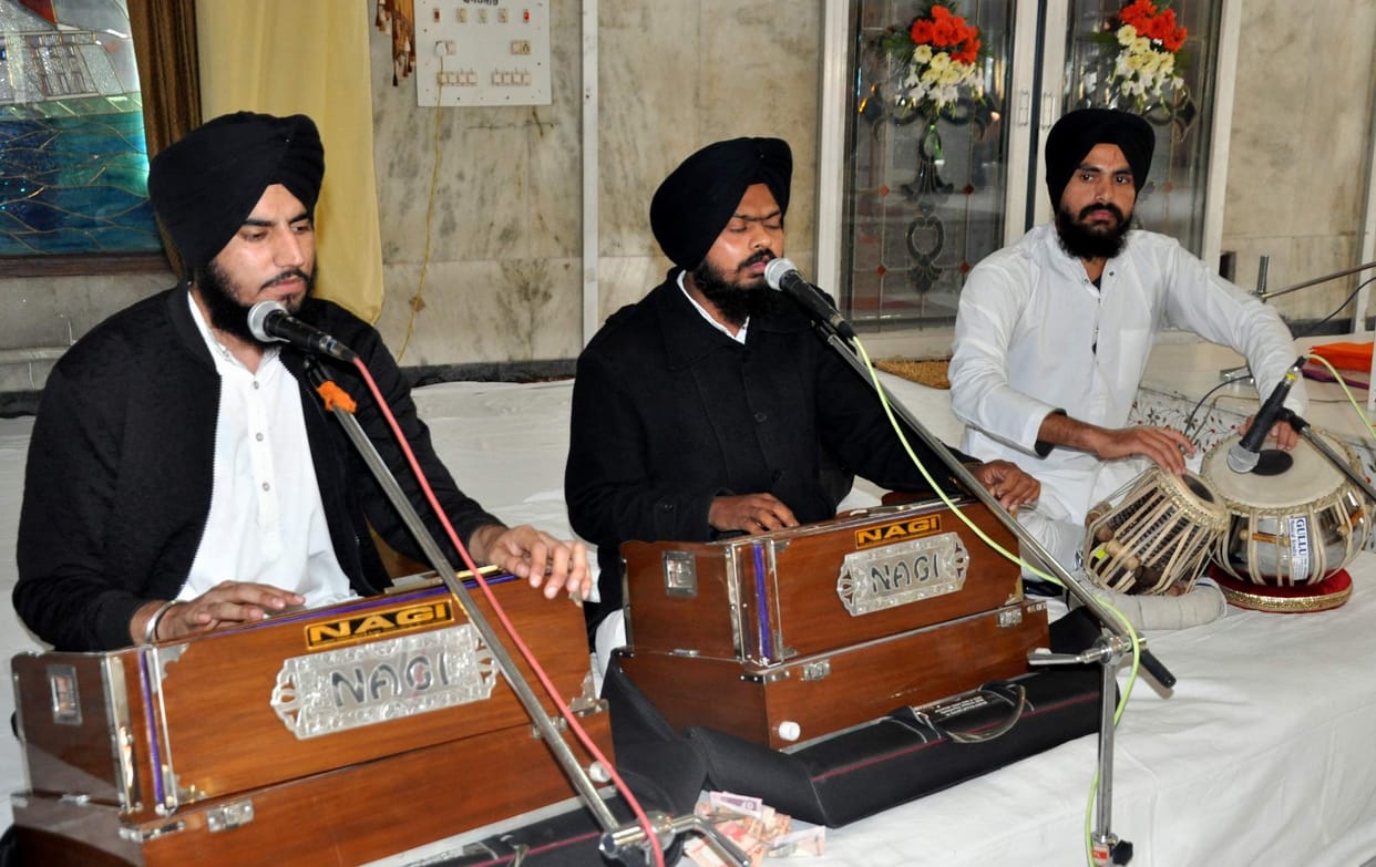 Gurbani recited by student cohort