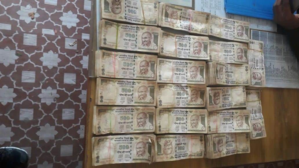 500 old note found in garbage at rishikesh