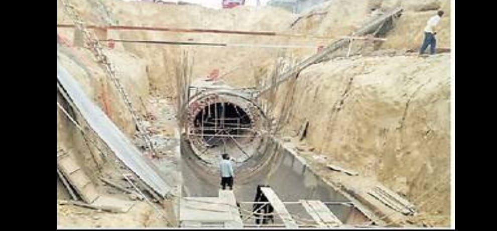 Sewer cleaning landed three youths killed by poison gas, a serious