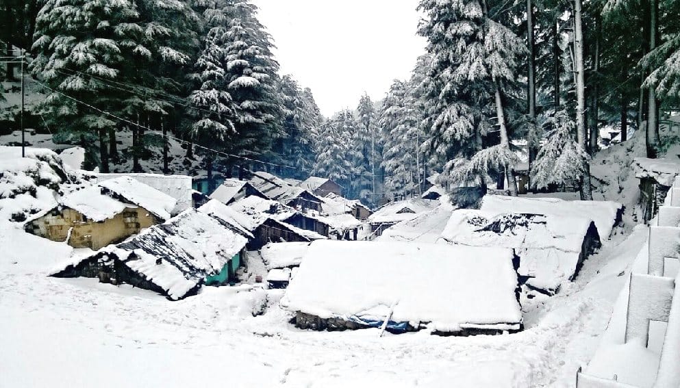 Heavy Snowfall and Rainfall Continues in Himachal.