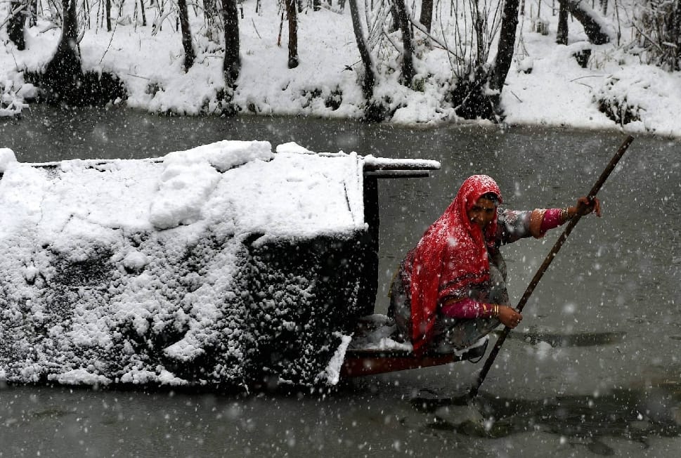 heavy snowfall in srinagar