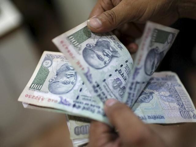 Jan Dhan accounts witness withdrawal of Rs 5000 crore 