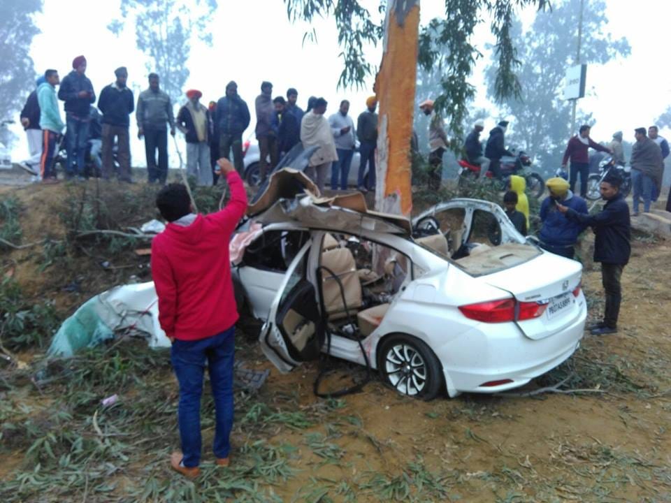 Ludhiana accident, car hit to tree, 4 died on the spot