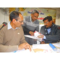 ancrochment, officer, complain, jind