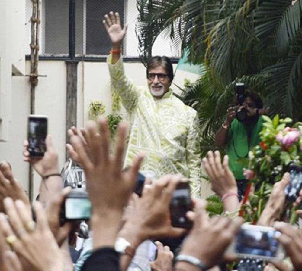 dinner at amitabh bachchan house