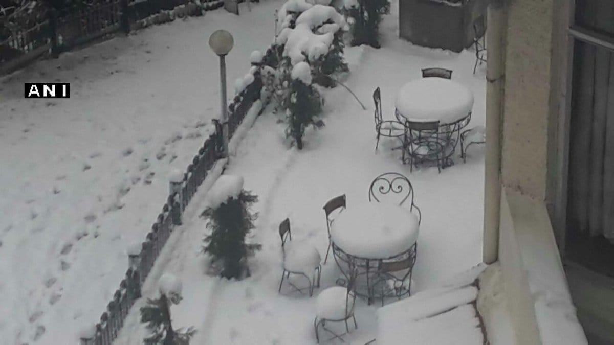 heavy snowfall in shimla, Rainy Weekend In Delhi, Winter Chill To Grip Soon