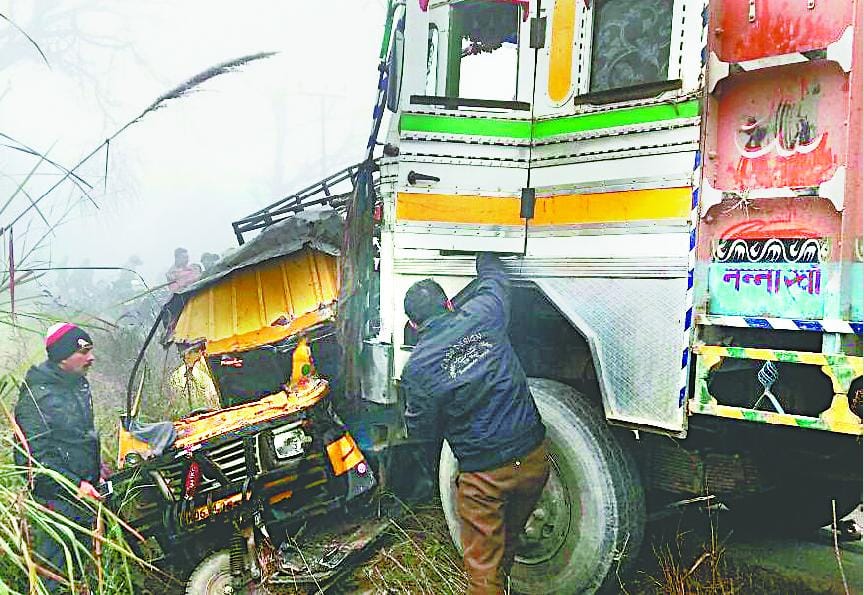 Mining-filled truck hit the tempo