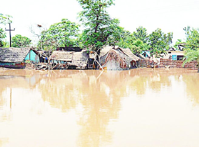 Representatives could not heal the wounds of flood