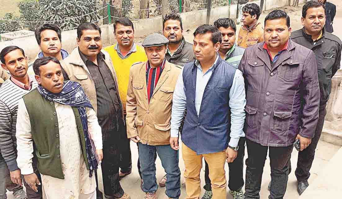 Akhilesh gave preferred confidants