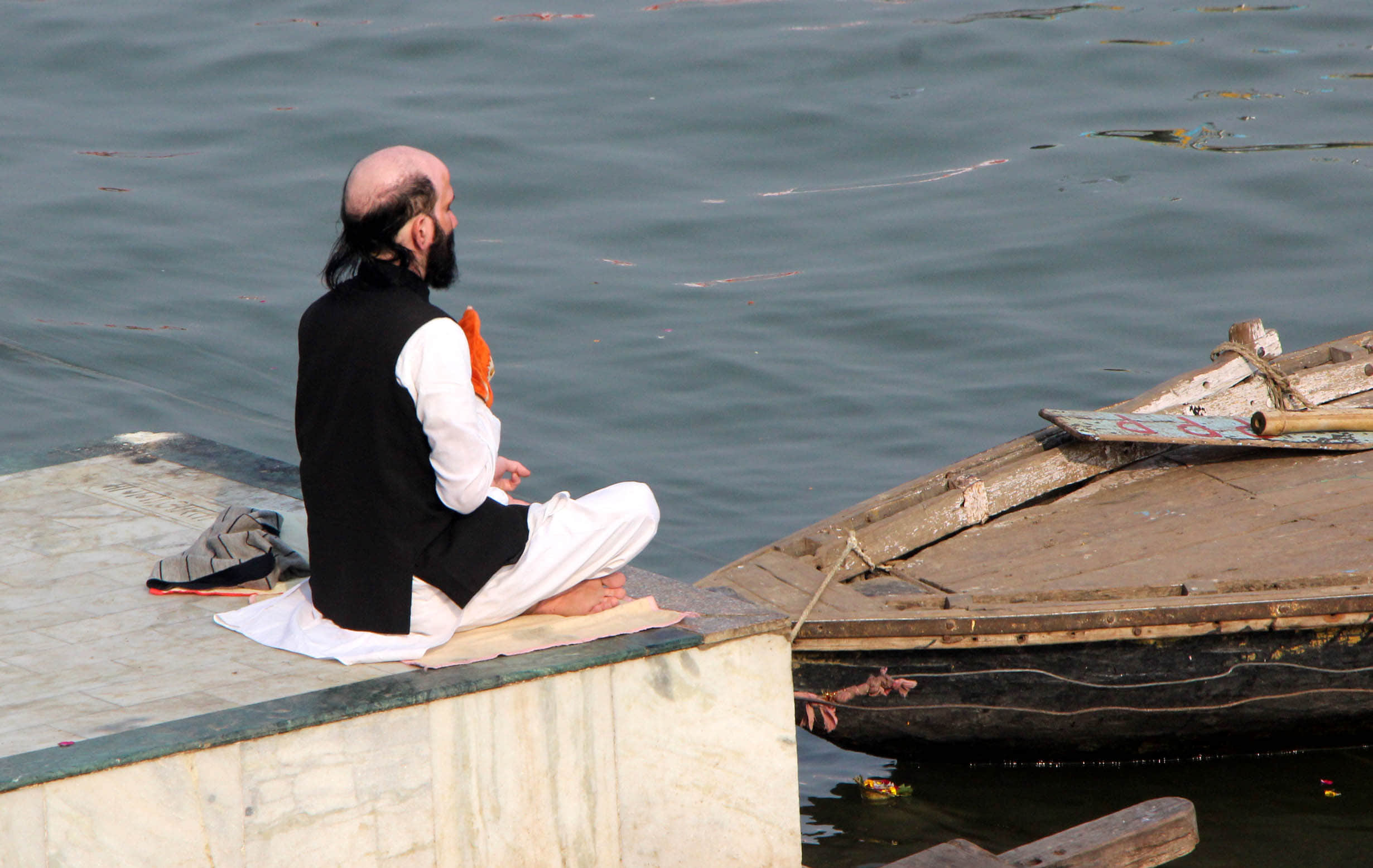 north west wind moves cold in varanasi