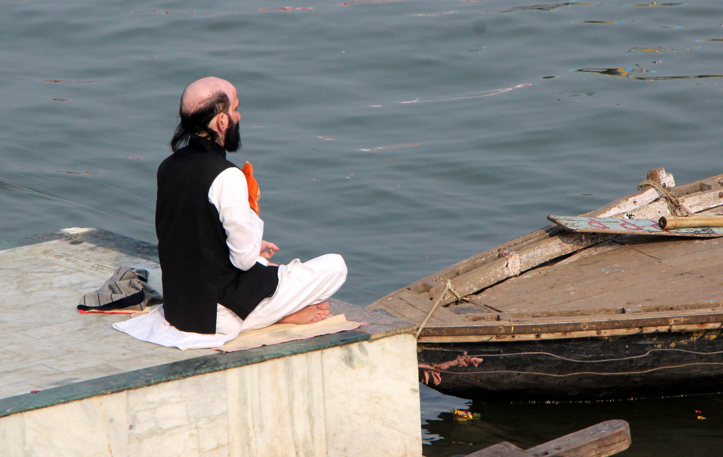 north west wind moves cold in varanasi