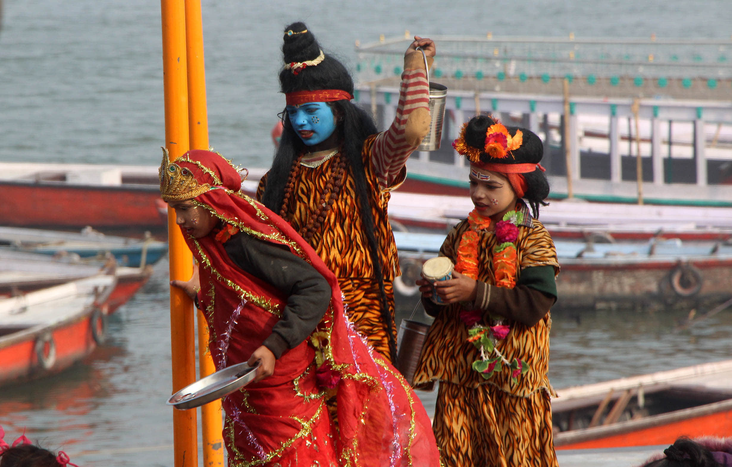 north west wind moves cold in varanasi