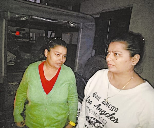 two sisters took old notes on fake currency.