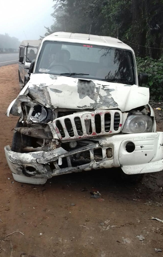 Fog in the vehicle, concluding four injured