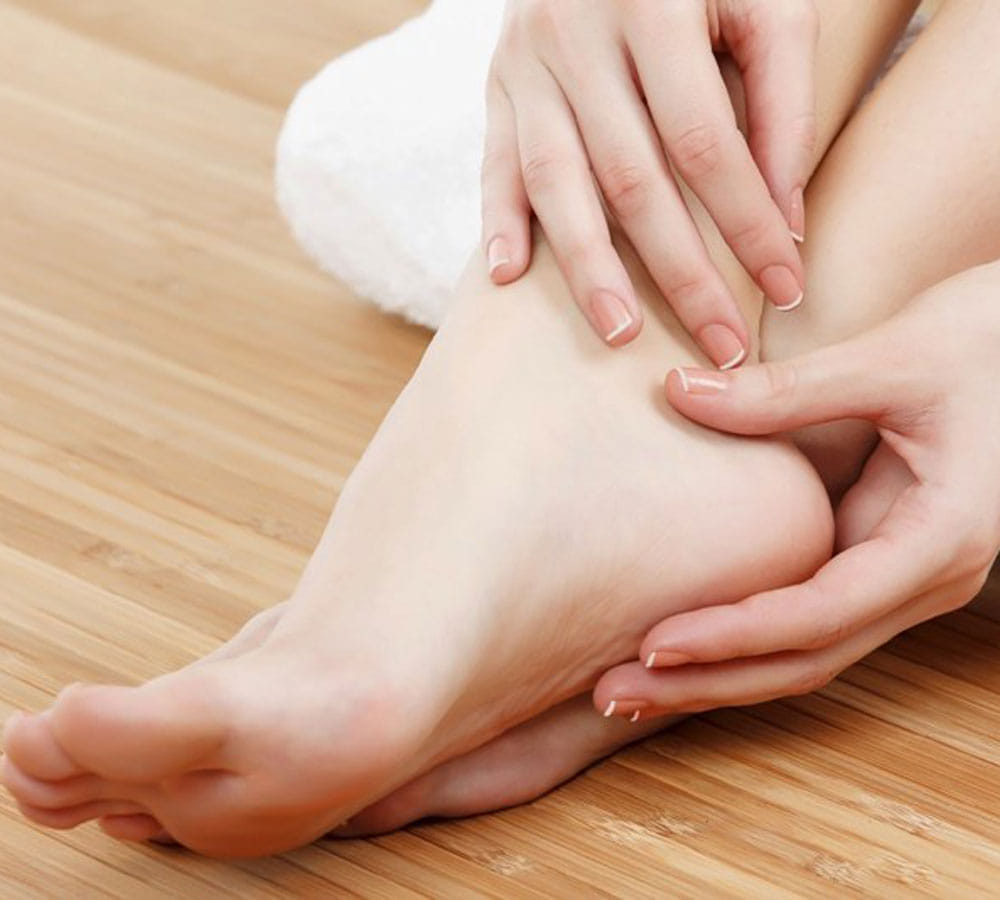 how to heel cracked heels