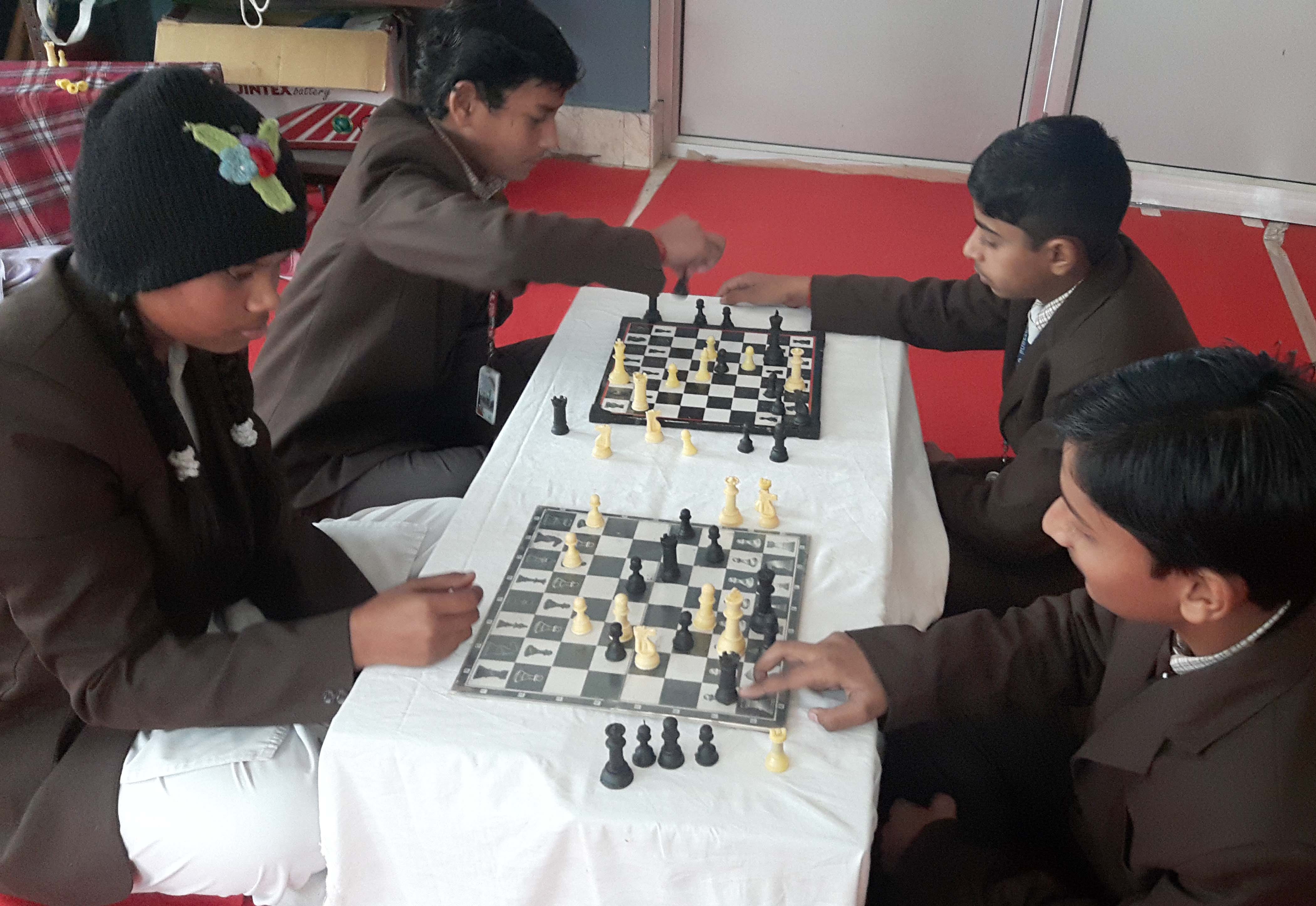 iit roorkee former student invent chess board in which three person can play