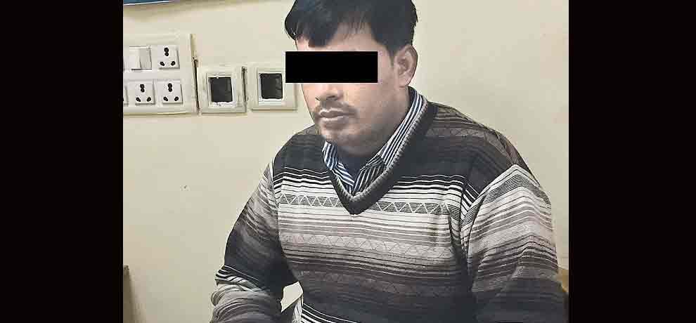delhi drummer injects snake venom and now he is more dangerous than snake