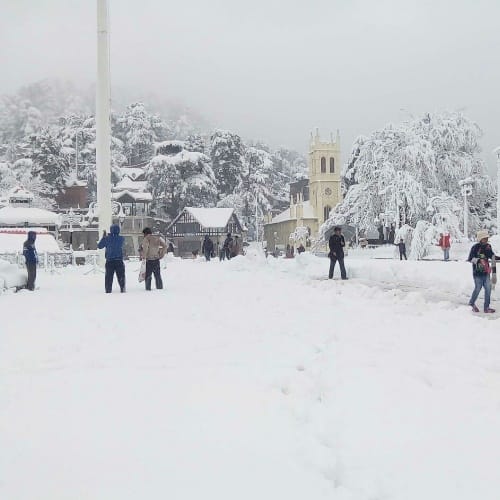 Heavy snowfall in himachal, Shimla, Manali, roads blocked, thousands of tourists stranded