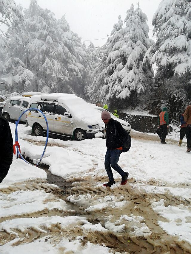 HEAVY snowfall in kashmir valley