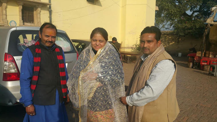 amit shah wife in goverdhan for worship