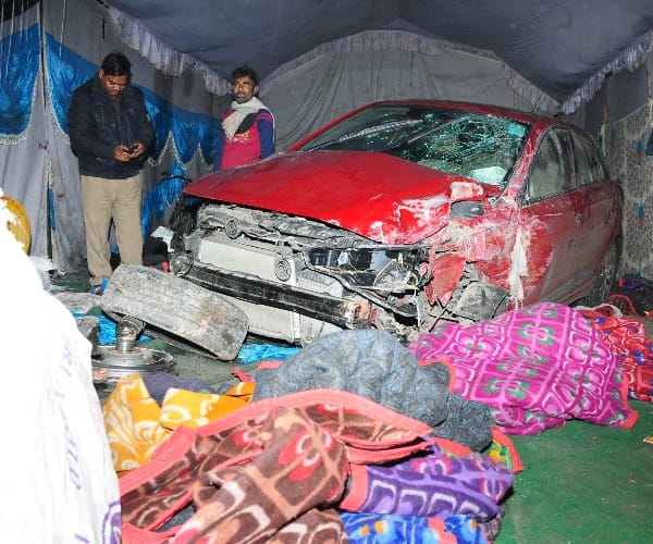  four dead and many injured in an accident in Lucknow.