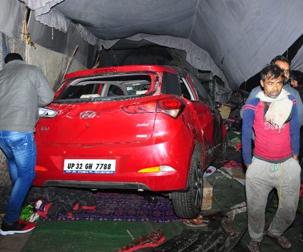  four dead and many injured in an accident in Lucknow.