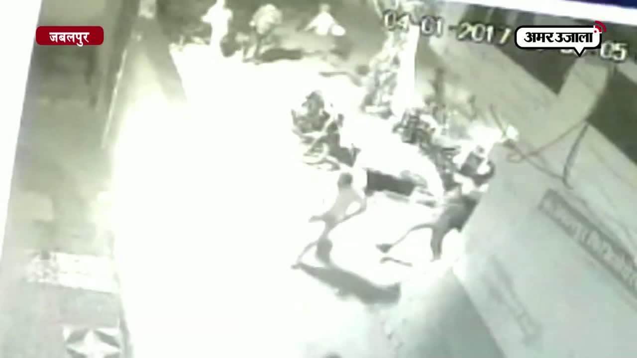 कांग्रेस नेता और करीबी को गोलियों से भूना