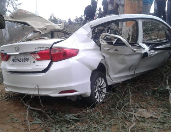 two boys and two girls killed in horrible car accident at ludhiana of punjab