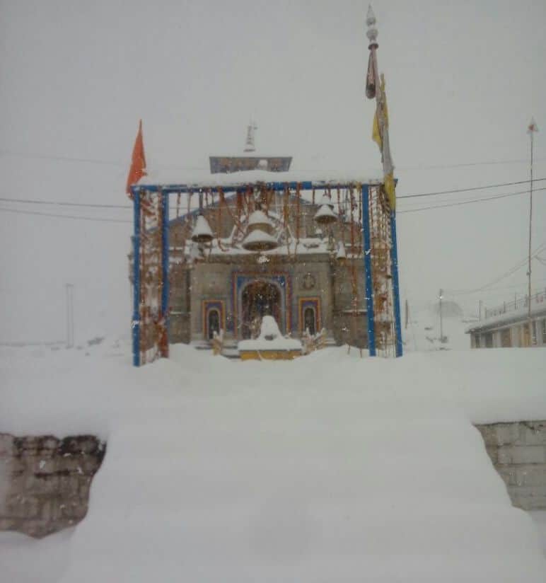 12 hours continuous snowfall in kedarnath