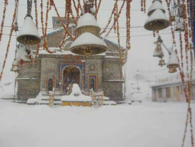 12 hours continuous snowfall in kedarnath