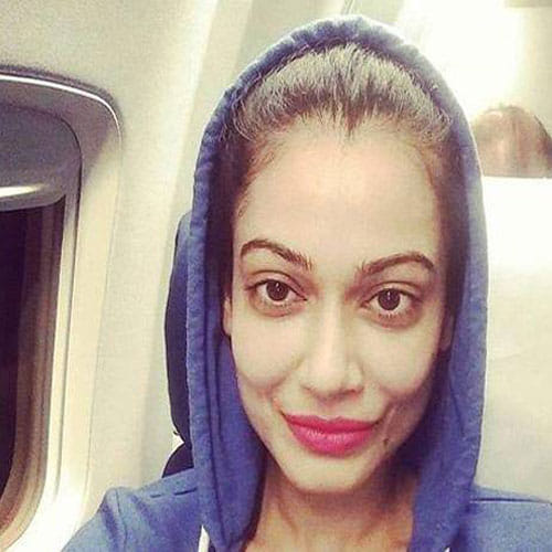 payal rohatgi said that she was offloaded from flight as she is hindu